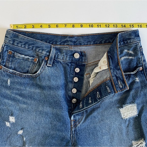 Levi’s Distressed 501 - Picture 3 of 5